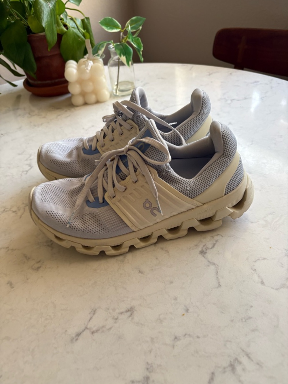 On Running Cloud Women’s Running Shoes — Light Gray with Blue Accents 7.5